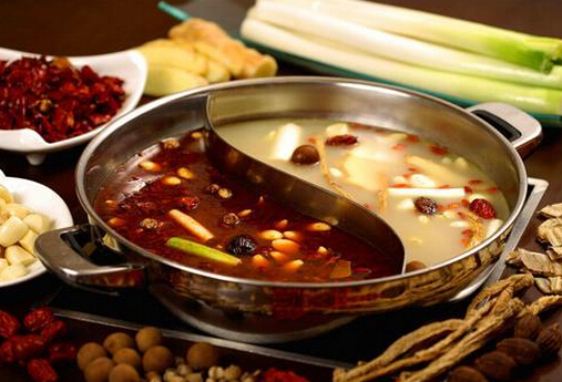 喝煮太久的火鍋湯會亞硝酸鹽中毒嗎?