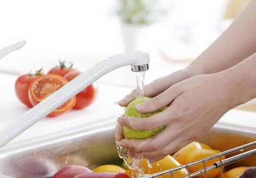 蟲眼蔬菜未必更安全-怎么掌握蔬菜農(nóng)殘的規(guī)律?