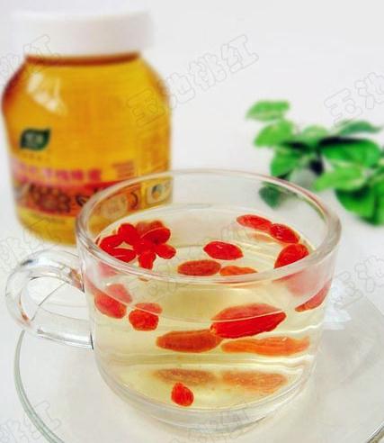 喝枸杞蜂蜜水有什么好處？枸杞蜂蜜水的功效與作用