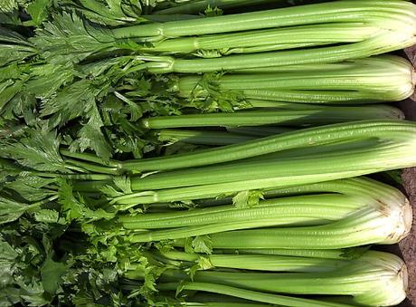 吃西芹有什么好處?西芹的營養價值、功效與作用