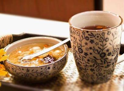潤肺益氣湯中極品:七款銀耳養肺湯的做法大全