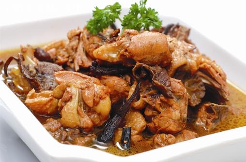 小雞燉蘑菇怎么做好吃？小雞燉蘑菇的做法