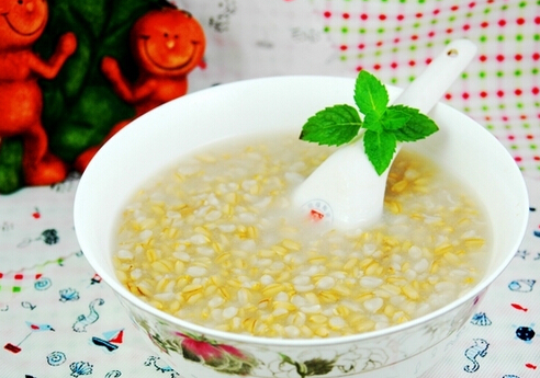 怎么煮粥才不粘鍋?燕麥黑米粥的做法