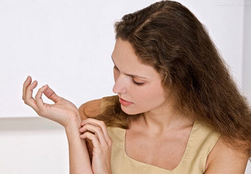 蚊蟲叮咬紅腫怎么辦?蚊蟲叮咬紅腫怎么止癢?