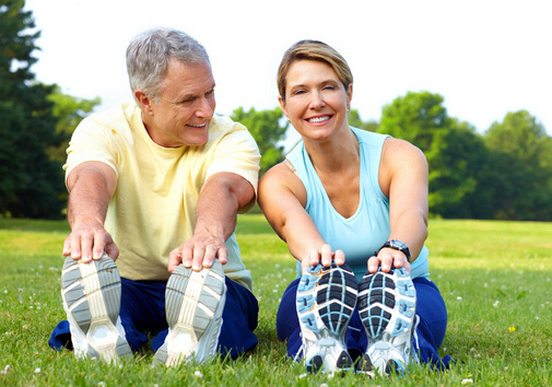 百歲老人長壽秘訣是是什么?老人運(yùn)動什么適合?