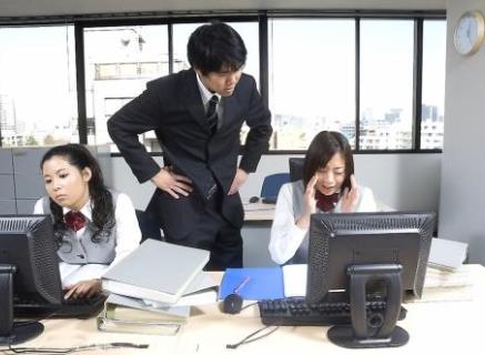 職業枯竭癥來襲怎么辦?應及時充電學會傾訴