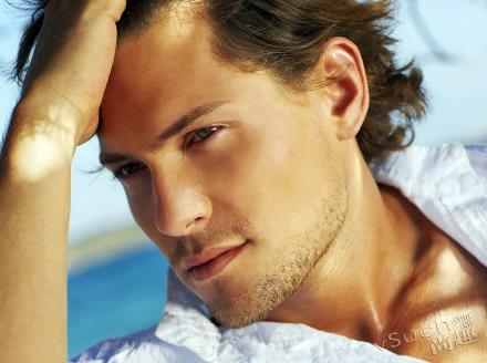 男人用什么護膚品好?不同年齡段的男人健康護膚指南