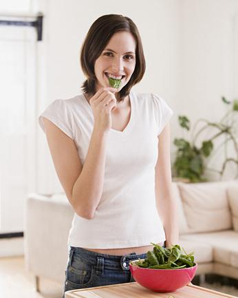 想減肥嗎?先改掉7種最差飲食方式,在廚房吃東西是最差飲食方式