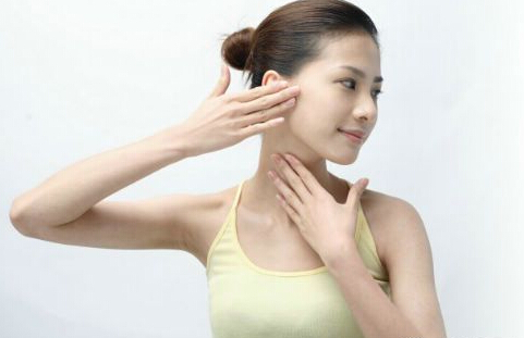 胸部太小怎么辦?吃什么能豐胸