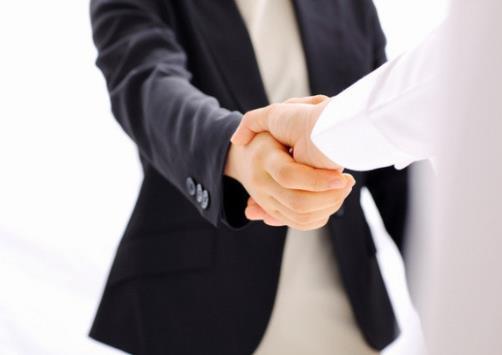 初次見面影響信任最主要的因素是什么?如何增加別人對你的信任