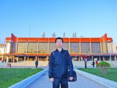 春運復旦大學博士生買8張火車票曲線回家，乘車途中轉車7次