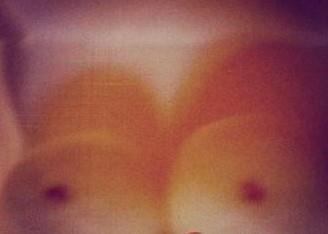 包子照還是女人咪咪照?桂綸鎂內(nèi)涵圖詳解:包子照被疑是女神咪咪照/圖