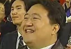 春晚笑臉哥是誰?央視春晚最牛釘子戶觀眾“笑臉哥”冉少平個(gè)人資料
