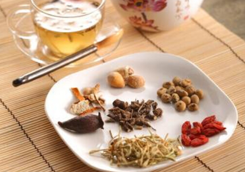 養生中藥零食該怎么吃？吃阿膠棗的好處