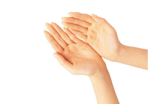 手腳出汗是什么原因?手腳出汗怎么治療?