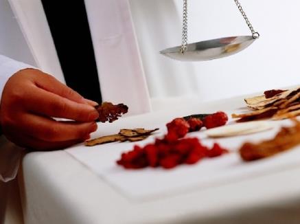 熬中藥的注意事項：手別碰藥、別用鐵鍋、用對水