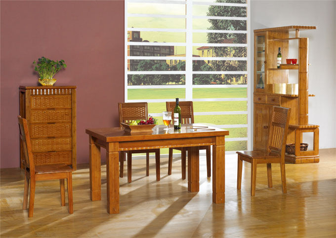 竹家具輕便舒適 上漆防蛀是關(guān)鍵