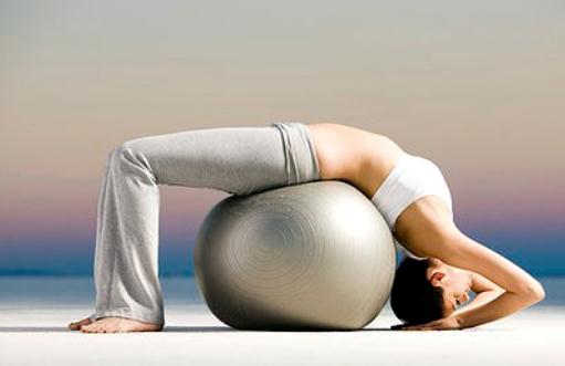 梨形身材怎么減肥?提臀瑜伽操