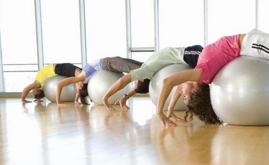瑜伽球減肥動作，瘦得真輕松！