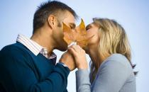 戀愛心理學(xué)：7個愛情法寶讓他更愛你