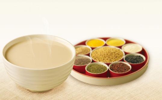 喝豆漿的好處多,什么時候喝豆漿好?