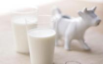 牛奶經過高溫加熱好嗎？牛奶加熱的注意事項