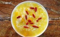 學(xué)生護(hù)眼早餐食譜：胡蘿卜木瓜牛奶羹