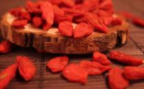 枸杞泡水有什么好處？怎么吃枸杞更好？