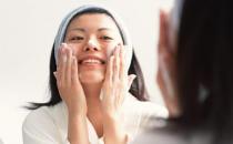 黏稠的精華就比較滋潤？護膚誤區你必知