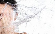 泡沫豐富的產品更好？洗臉誤區揭秘