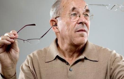 老花眼是老人的“專利”? 正確認識老花眼