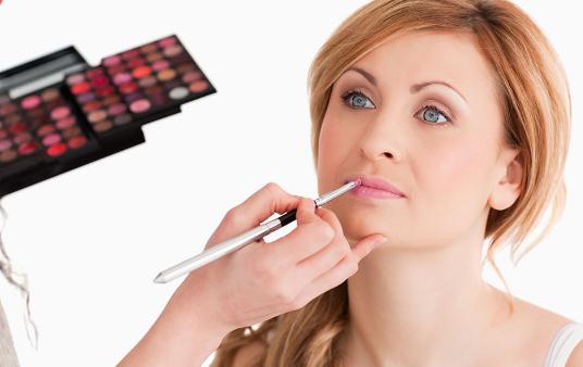 彩妝師教你怎么化妝更漂亮!