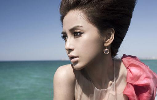 胖臉的MM如何化妝才好看?