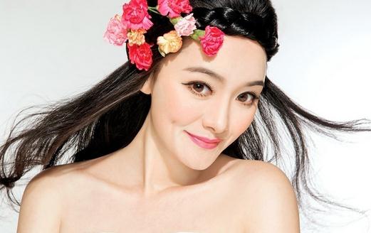 大紅唇妝你能HOLD住嗎?教你怎么畫紅唇