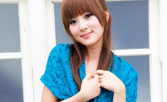 快速整理妝容和發型:辣妹速成記