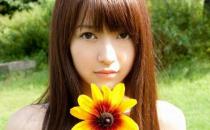 怎么才能瘦臉？面部瑜伽的做法