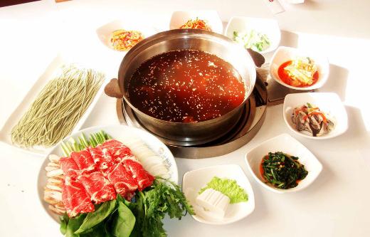 火鍋底料怎么做？火鍋吃什么菜好？