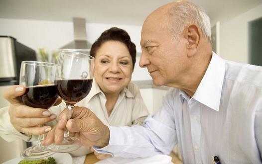 老年人喝酒需注意的問題事項(xiàng)