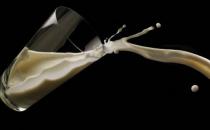 高脂牛奶有哪些？男性少喝高脂牛奶！