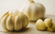 吃什么會引起口臭？口臭怎么辦？