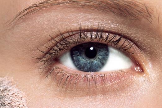 開眼角術適用人群 打造真人芭比娃娃