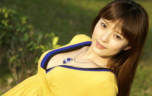 幾招教你打造完美事業線!