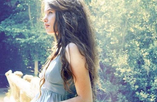 簡單豐胸小技巧：做擴胸運動