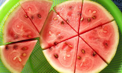 吃西瓜有什么好處?西瓜可降低血壓