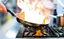 3個炒菜惡習(xí)有損健康 更有惡習(xí)會致癌