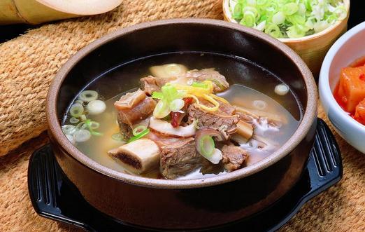 關(guān)節(jié)炎如何預(yù)防?4款藥膳方治療關(guān)節(jié)炎