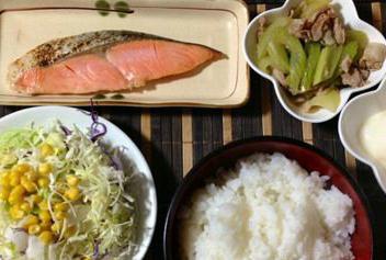 晚餐吃五類食品美容養顏