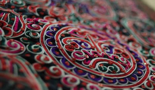 中國刺繡“活化石”——水族馬尾繡