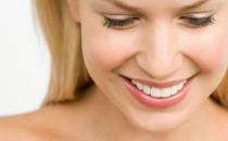 老人經常牙齒發酸是怎么回事