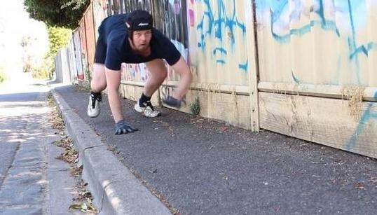 澳大利亞流行像猩猩一樣跑步健身